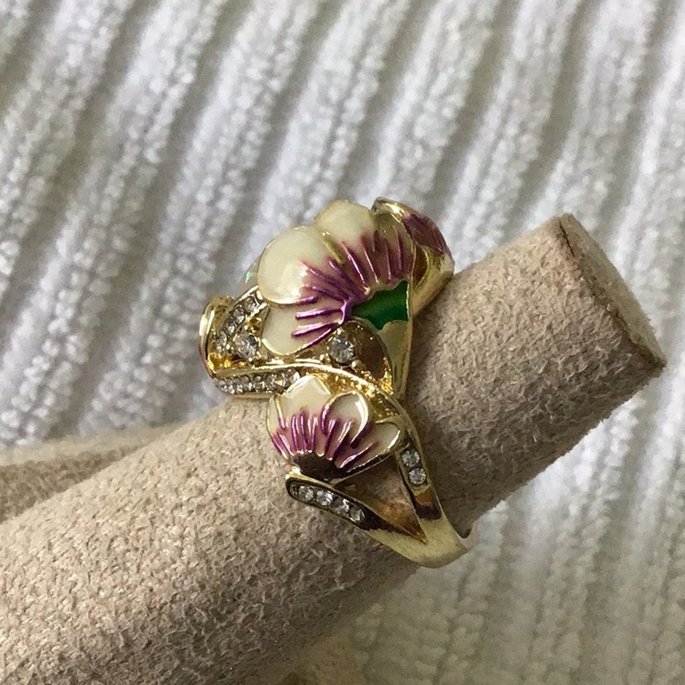 New Opal Floral Ring - Picture 3 of 7